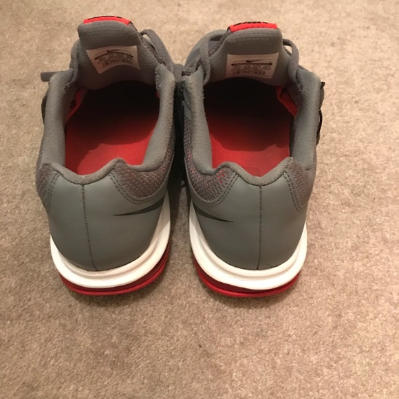 Nike - Picture 3 of 4